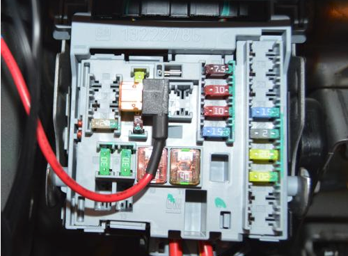 精密采樣電阻對交流與直流信號進(jìn)行分壓和分流作用